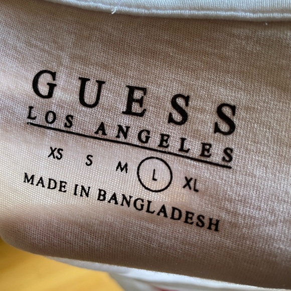 white guess shirt - Picture 3 of 3